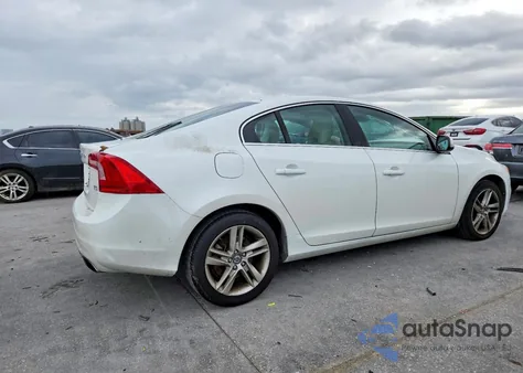 2014 Volvo S60 T5 z USA, uszkodzony, nr VIN YV1612FS8E2273981
